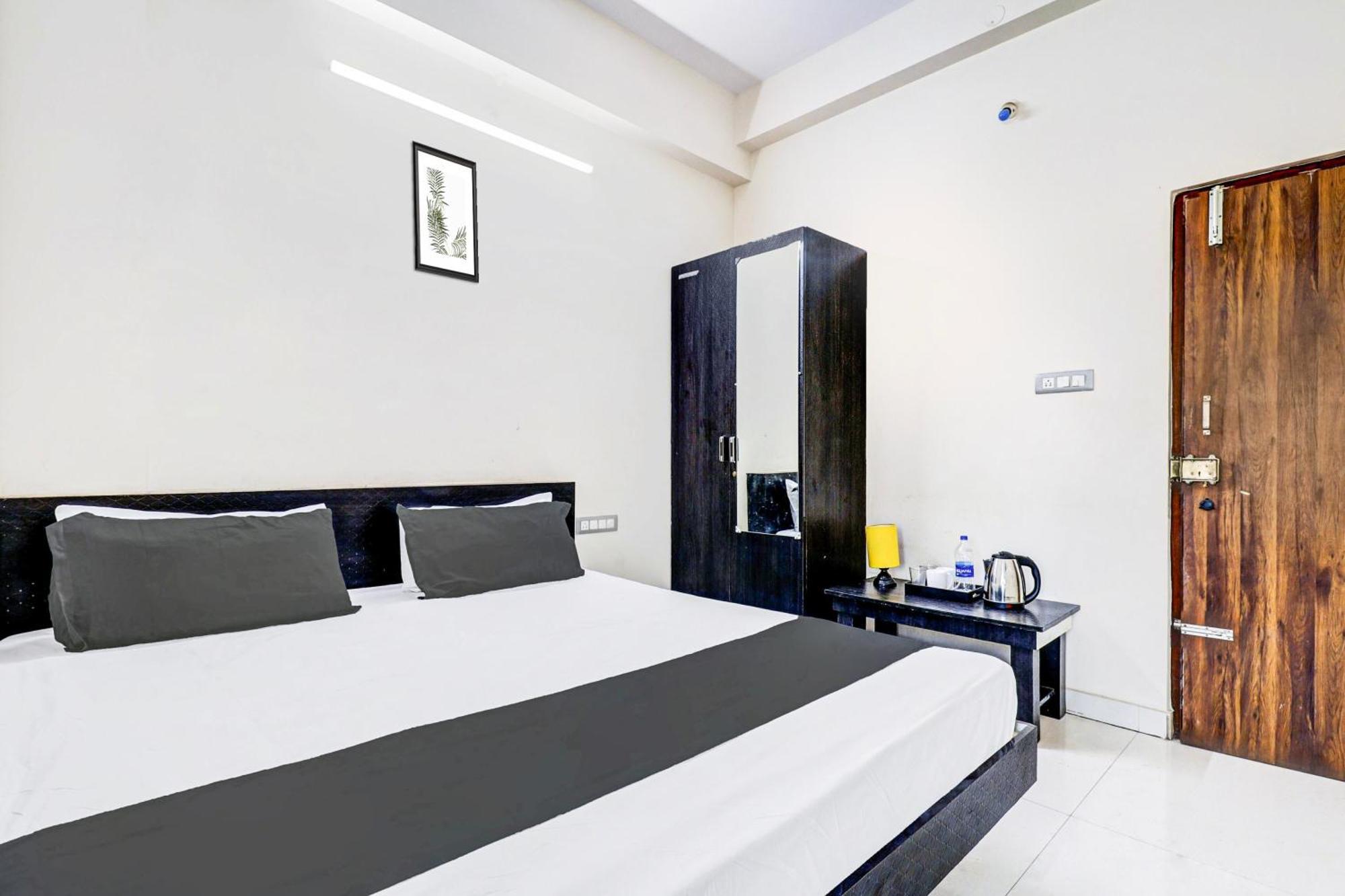 Hotel O Lakshmi Deluxe Lodge Tumkur Екстериор снимка